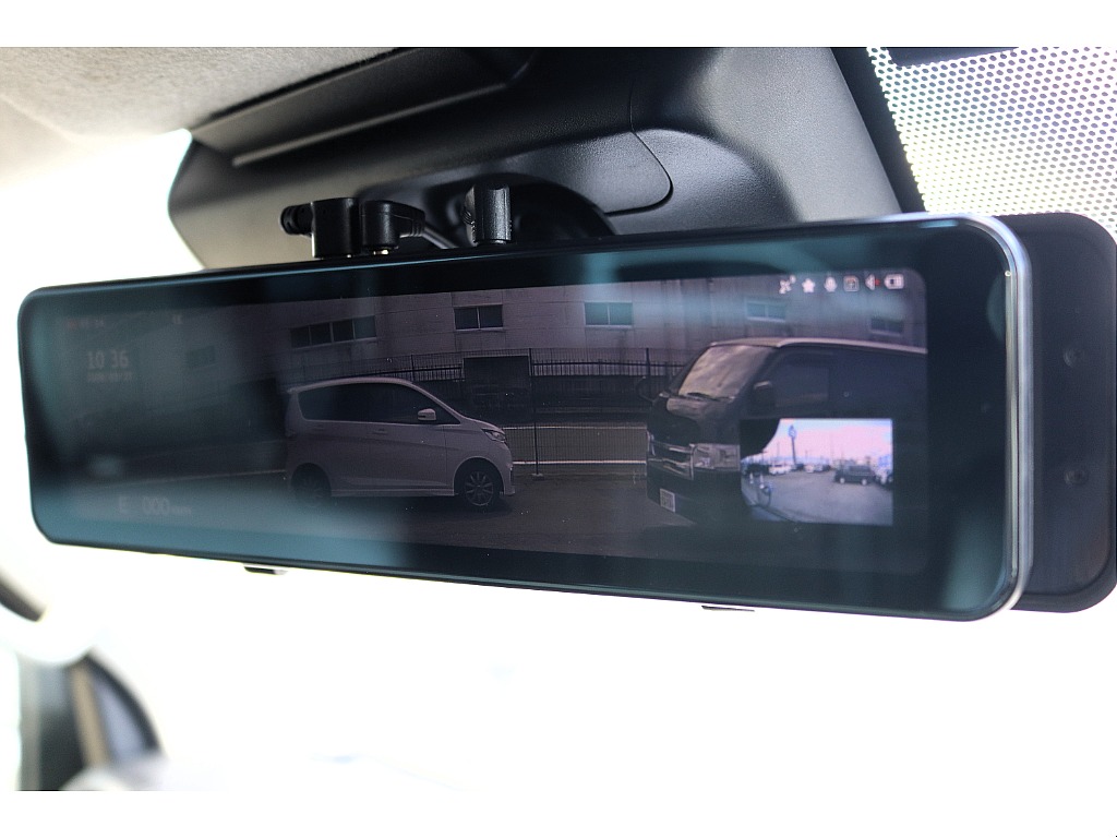 ハイエースセカンド高崎店にて展示中♪027-384-3591