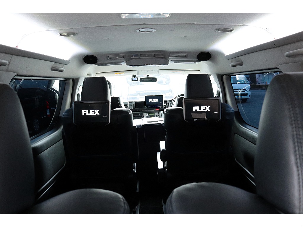 ヘッドレストモニター2基装着済み♪