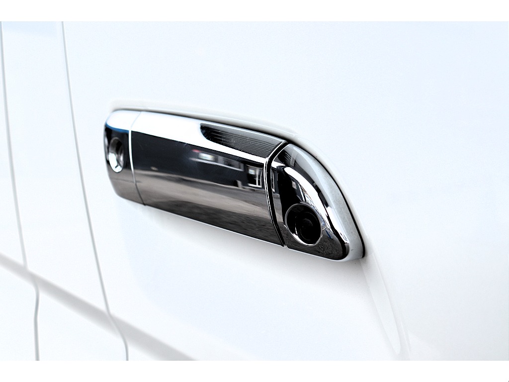 ハイエースセカンド高崎店にて展示中♪027-384-3591