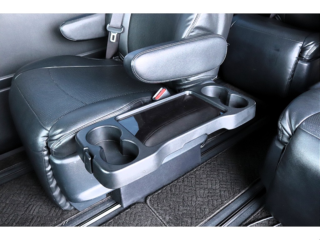 ハイエースセカンド高崎店にて展示中♪027-384-3591