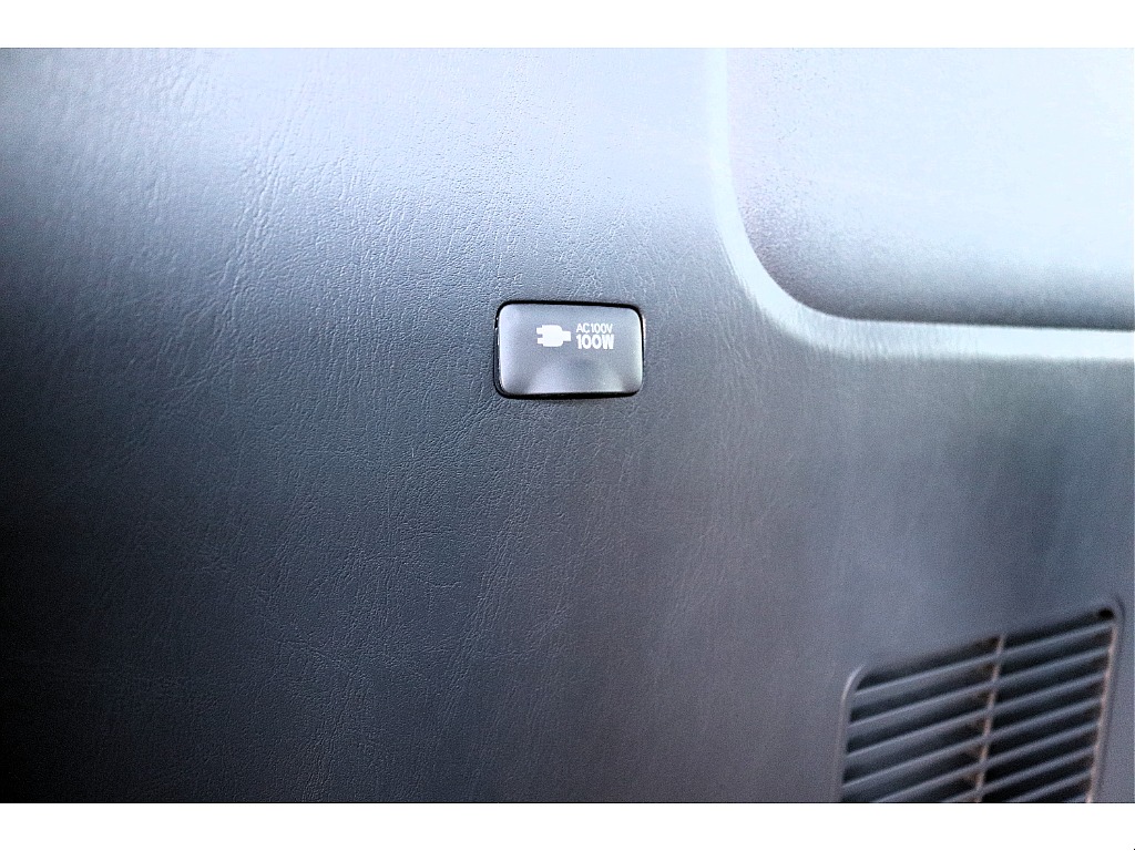 ハイエースセカンド高崎店にて展示中♪027-384-3591