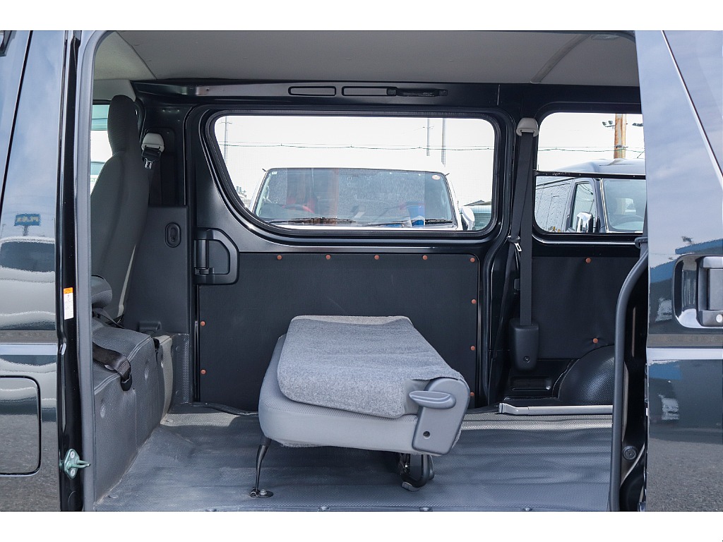 ハイエースセカンド高崎店にて展示中♪027-384-3591