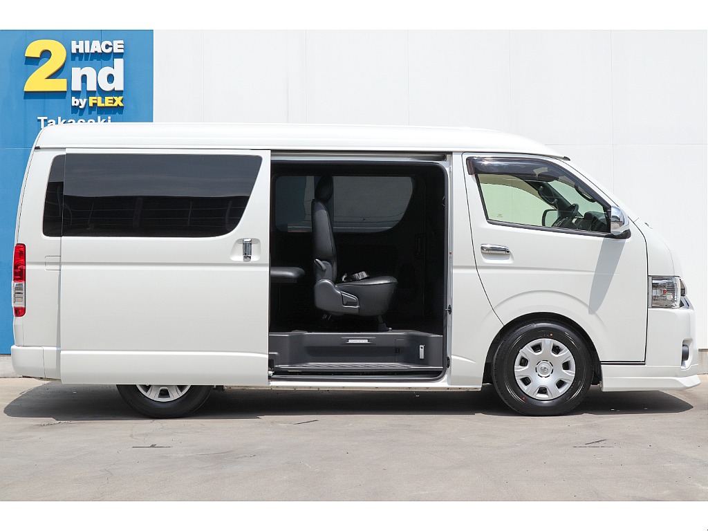 ハイエースセカンド高崎店にて展示中♪027-384-3591