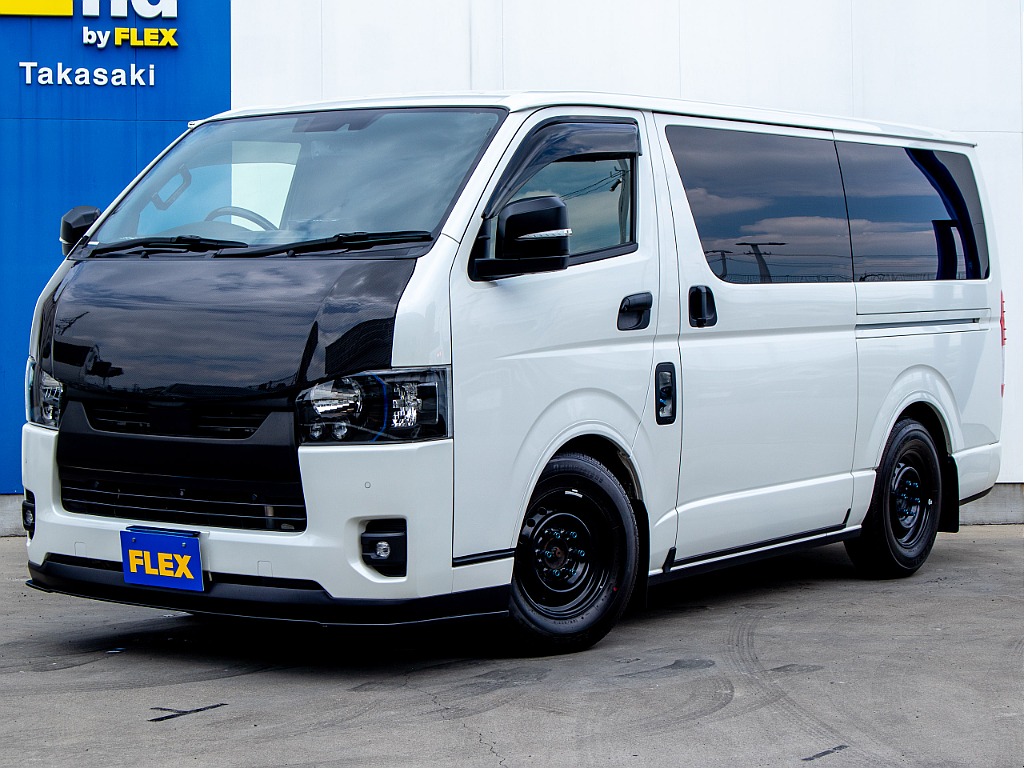 令和4年　ハイエースバン　ダークプライムⅡ　ディーゼルターボ　4WD　入庫☆彡