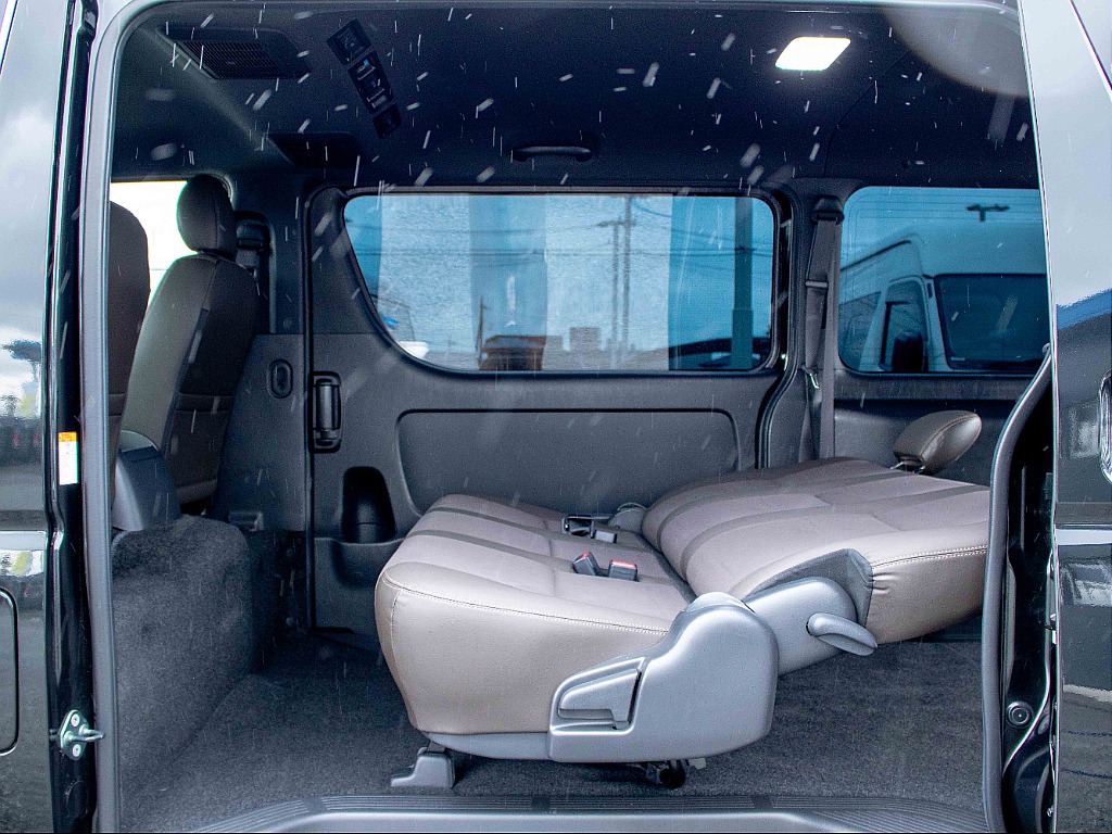 THE STANDARD.ハイエースを選ぶなら、HIACE 2nd TAKASAKI。ノーマルハイエース専門店。