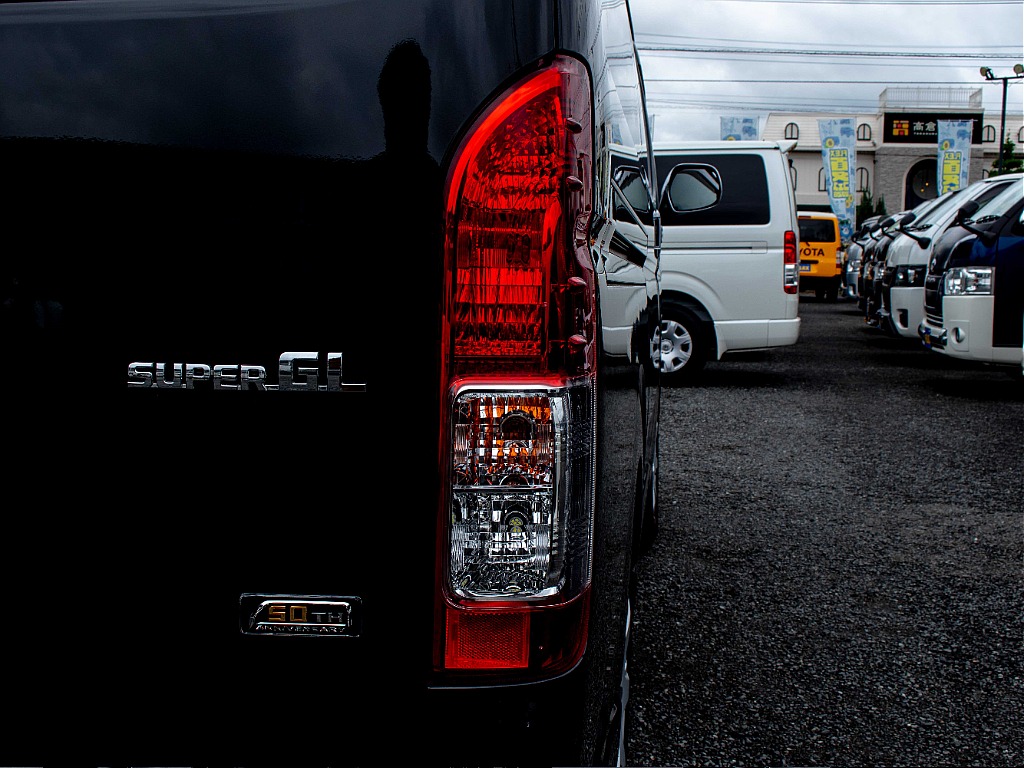 THE STANDARD.ハイエースを選ぶなら、HIACE 2nd TAKASAKI。ノーマルハイエース専門店。