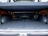 ベッドキッドの下にも荷物も載せます
