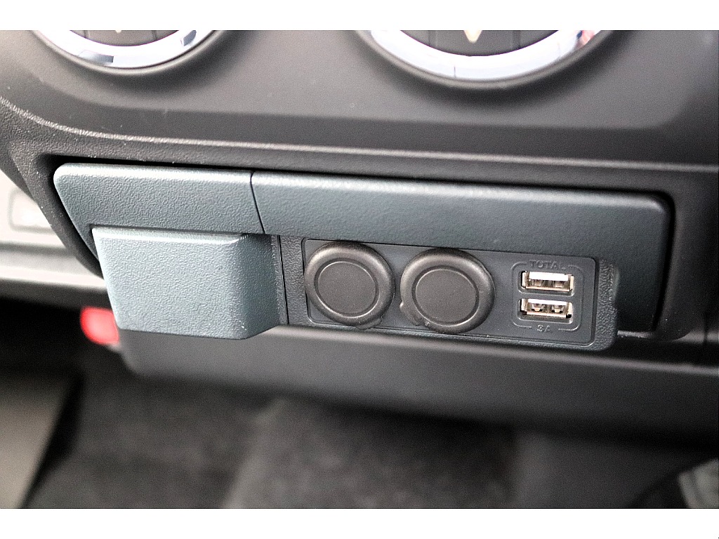 USB&ソケット増設
