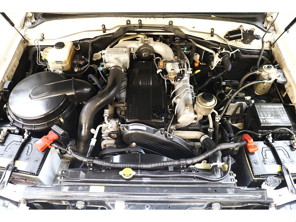 トヨタ ランドクルーザー100 バン4.2DT VXリミテッド 4WD  北海道の詳細画像 その16