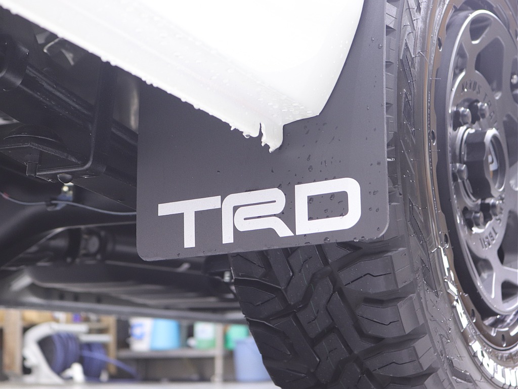 トヨタ ハイエースバン 4ドアバン2.8DT DXワイドSロングHRGL4WD 【BlackEdition】【フロア施工】 北海道の詳細画像 その9