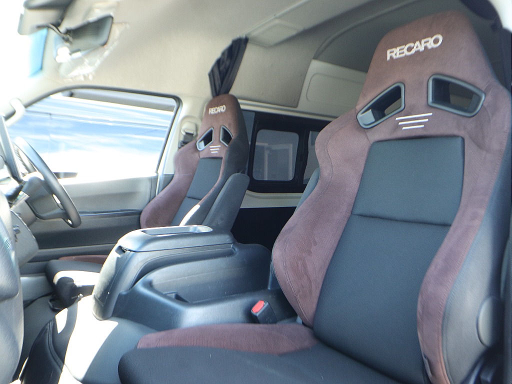 RECARO　SR-7セミバケッドシートが2脚！