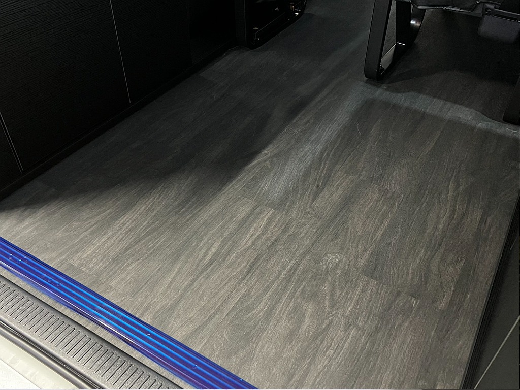 フローリングも施工されております！