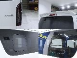 両側小窓付き車両となっております！