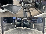 スライドフロアも装備されております！