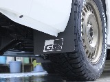 GRマッドフラップも装備されております！