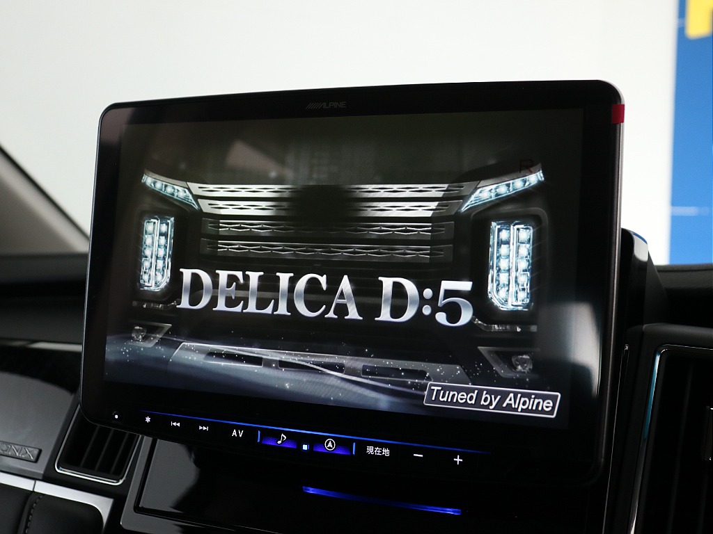 新品ALPINEフローティングナビ！アップルカープレイもご利用頂けます！