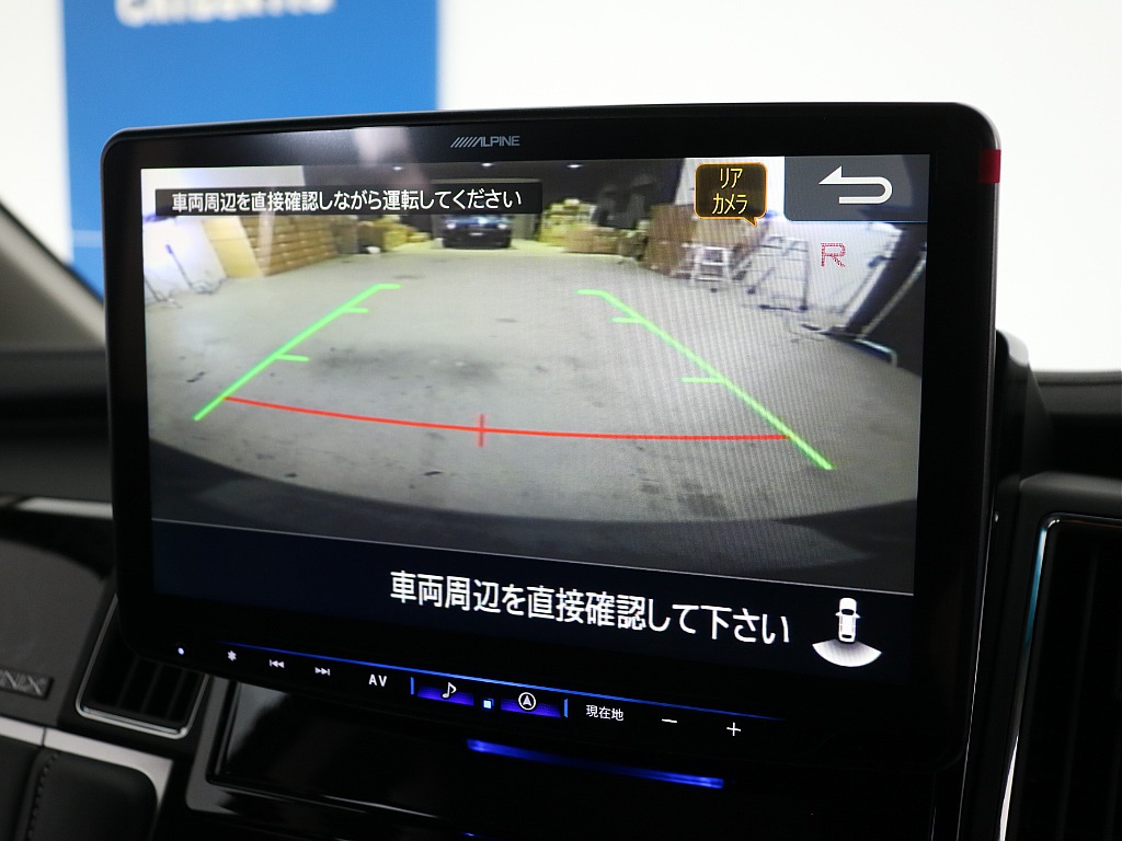 バックカメラも搭載！駐車なども安心して出来ますね！