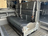 展開することができる２列目シートはクッション性も高く快適な移動ができます！