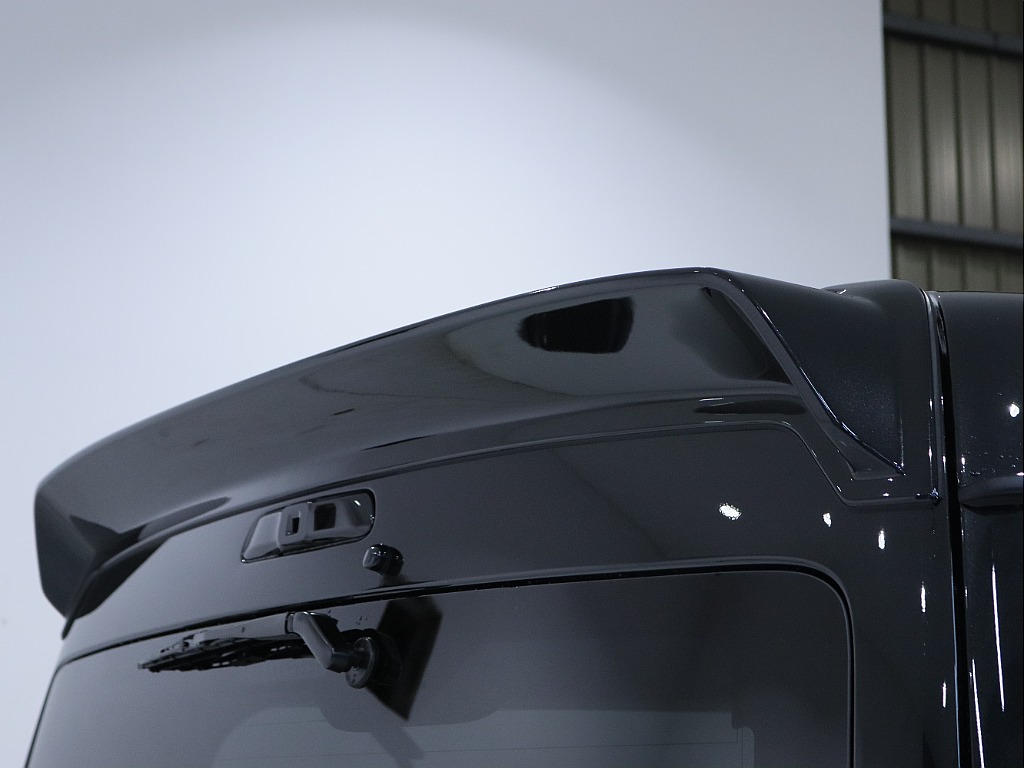 FLEXオリジナルリアスポイラー付き！