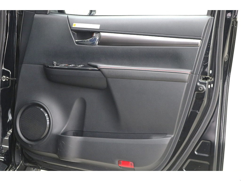 ドアトリムになります☆