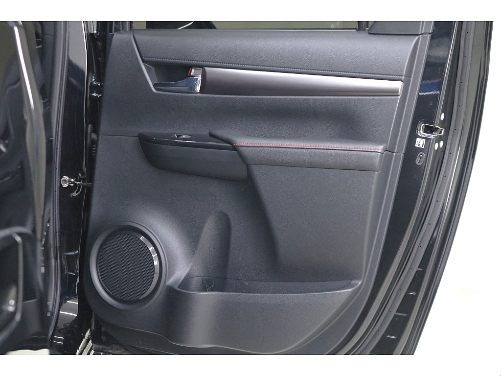 ドアトリムになります☆