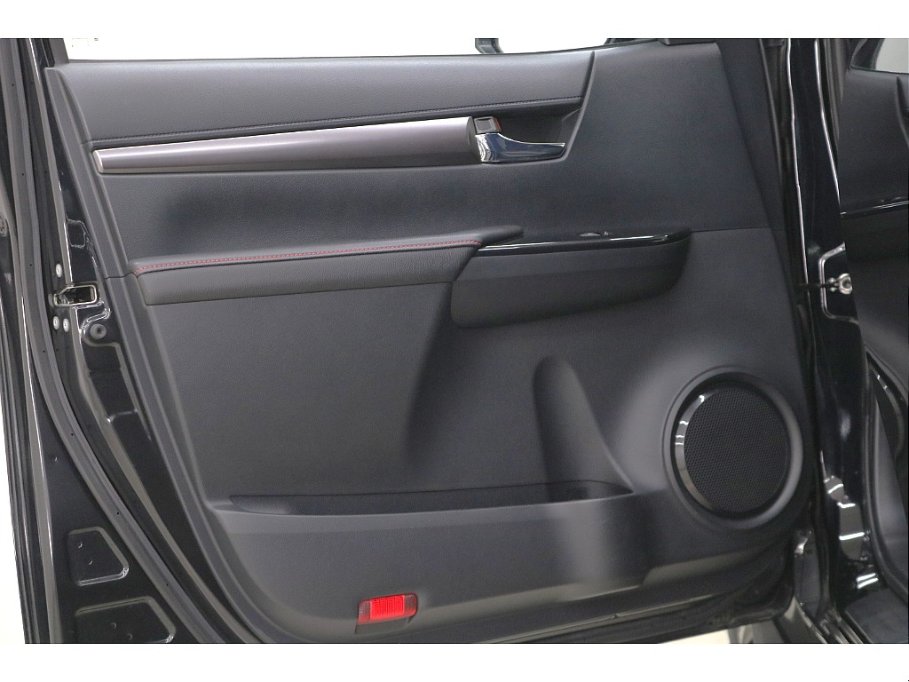 ドアトリムになります☆