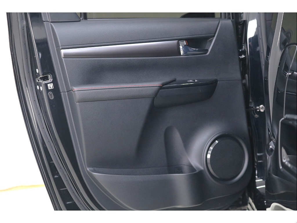 ドアトリムになります☆