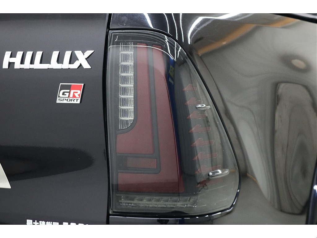 新品オリジナルULTIMATE BLACK テールランプ☆