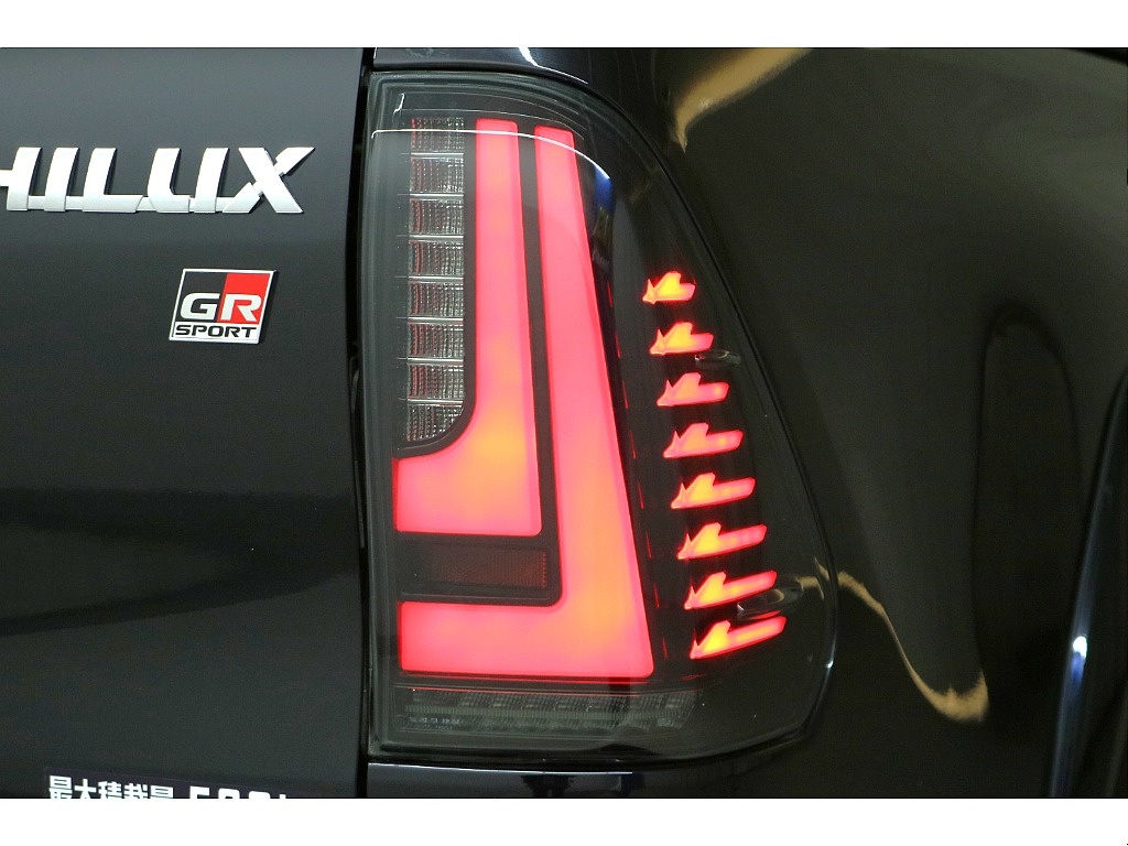 新品オリジナルULTIMATE BLACK テールランプ☆