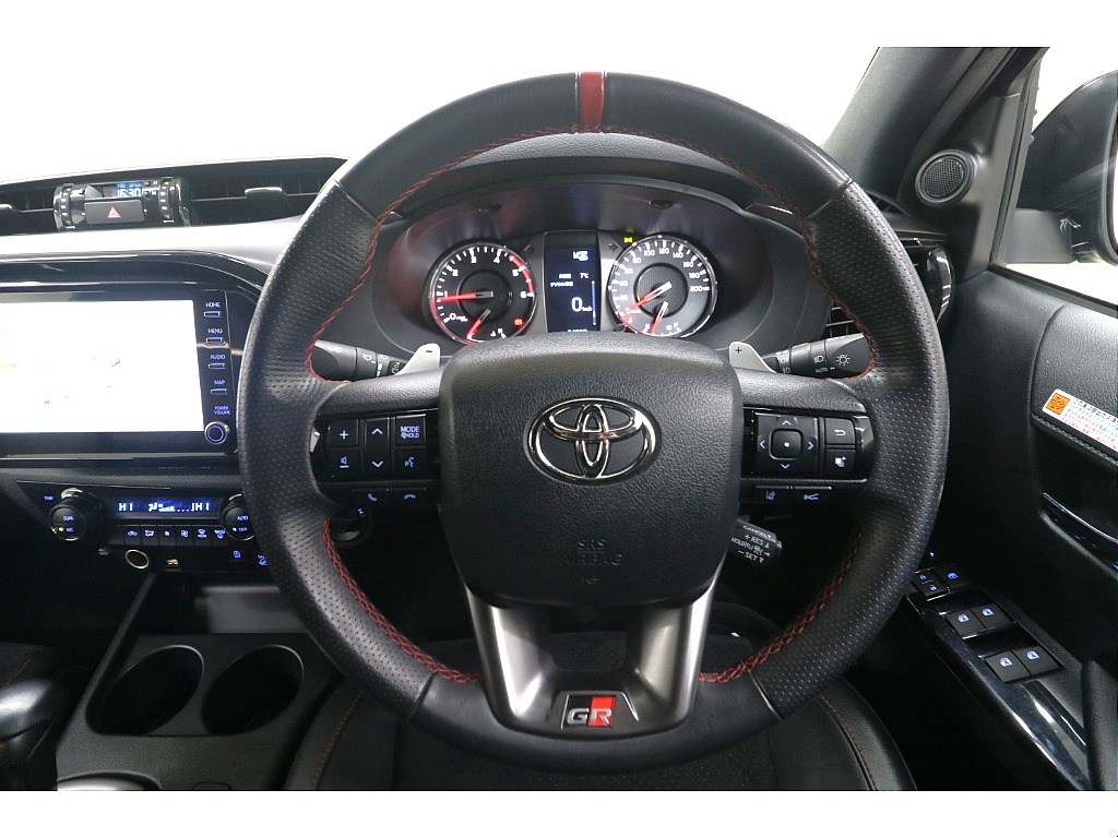 専用本革巻きステアリングホイール☆