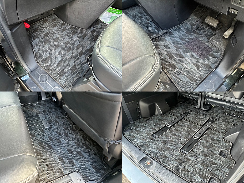 フロアマットも装備されております♪