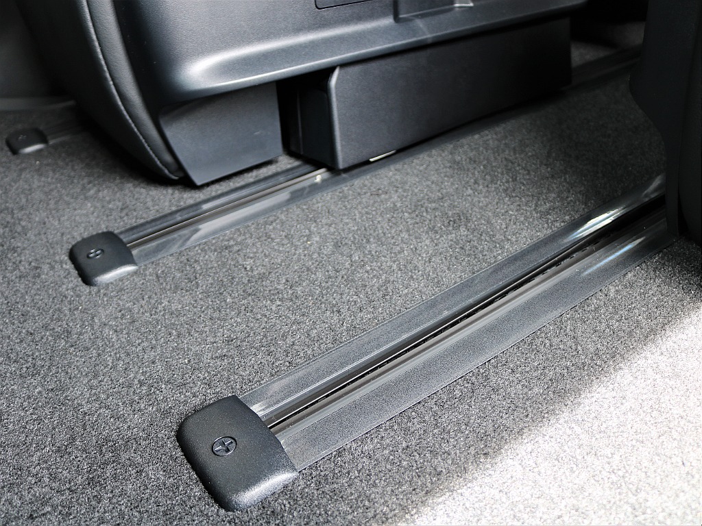 フルスライドレール付き！