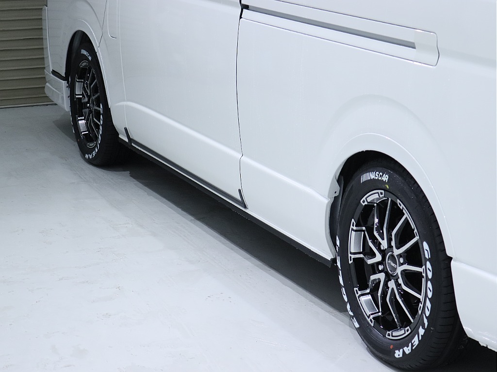 オーバーフェンダーも付いております！