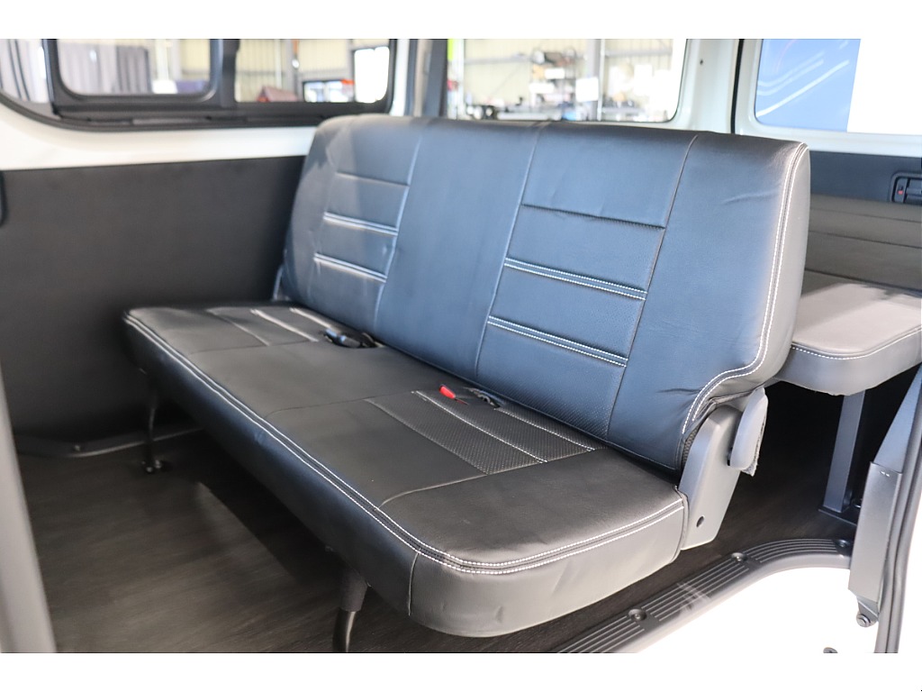 トヨタ ハイエースバン(30枚目)