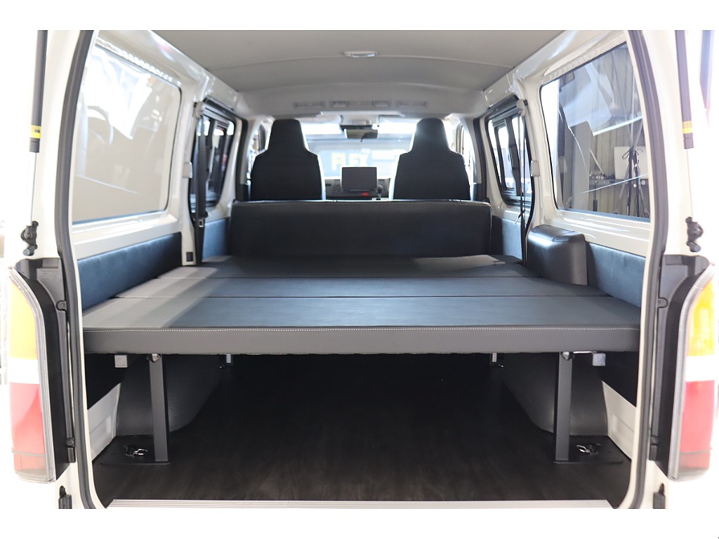 トヨタ ハイエースバン(32枚目)