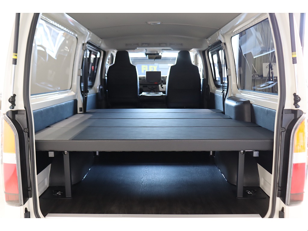 トヨタ ハイエースバン(33枚目)