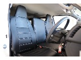 全席に黒革調シートカバーを装着☆