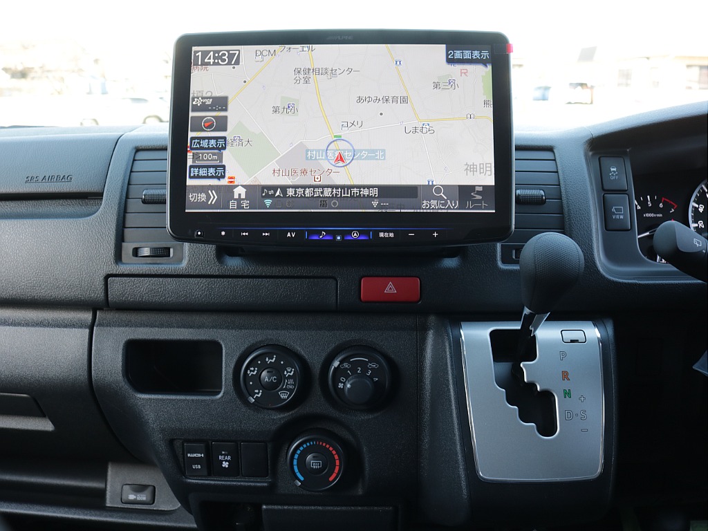 新車ハイエースＶ人気のＤＸロングＲＥクラシック丸目ライトフェイチェンジ済み！オリジナルフロントバンパーオリジナル１６インチアルミオリジナルオーバーフェンダーリア全面床張り施工オリジナルベットＫＩＴ装備