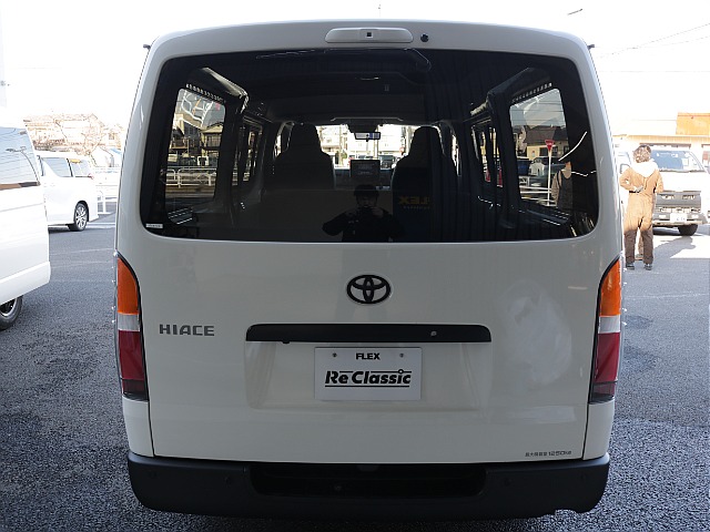 シンプルなリアビューになります！！