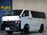 新車ハイエースＶ人気のＤＸロングＲＥクラシック丸目ライトフェイチェンジ済み！オリジナルフロントバンパーオリジナル１６インチアルミオリジナルオーバーフェンダーリア全面床張り施工オリジナルベットＫＩＴ装備