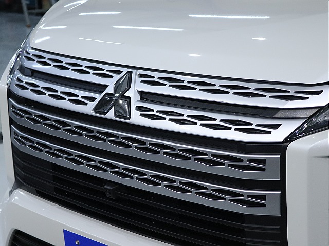 ブラックアウト化も可能です♪