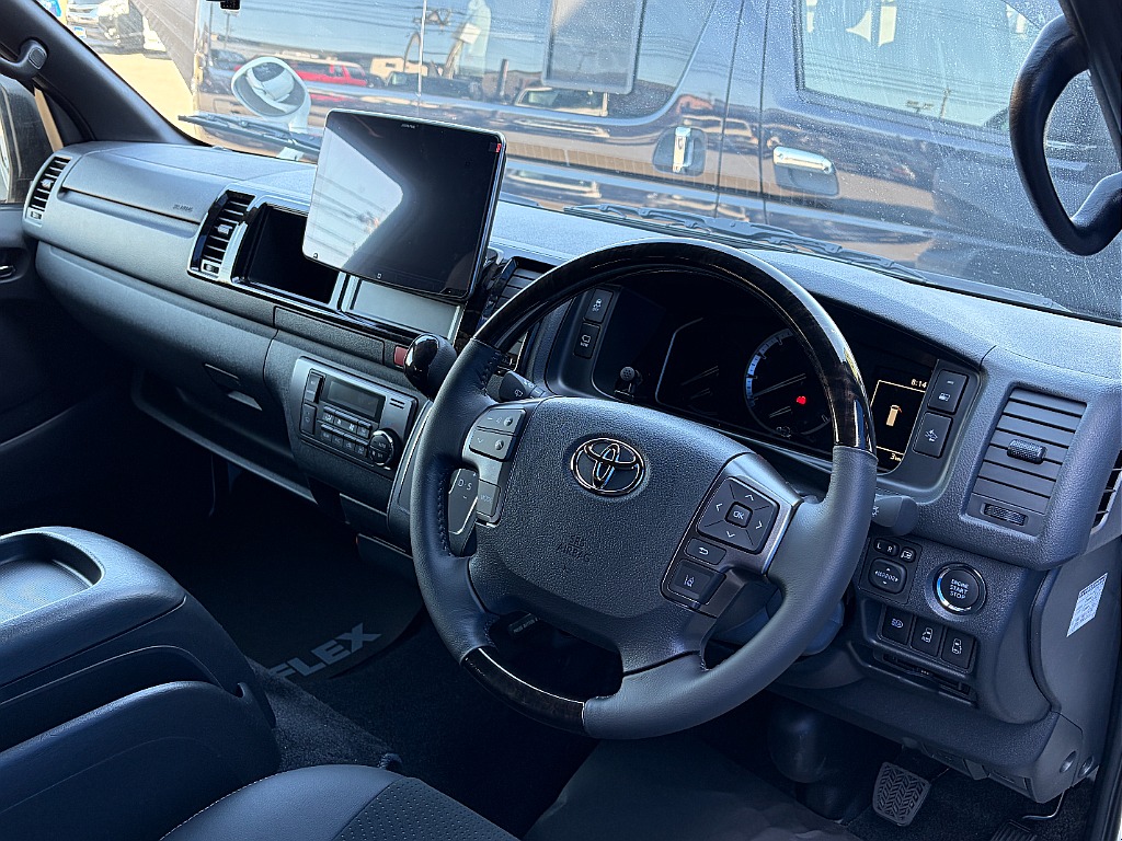 トヨタ ハイエースバン(35枚目)