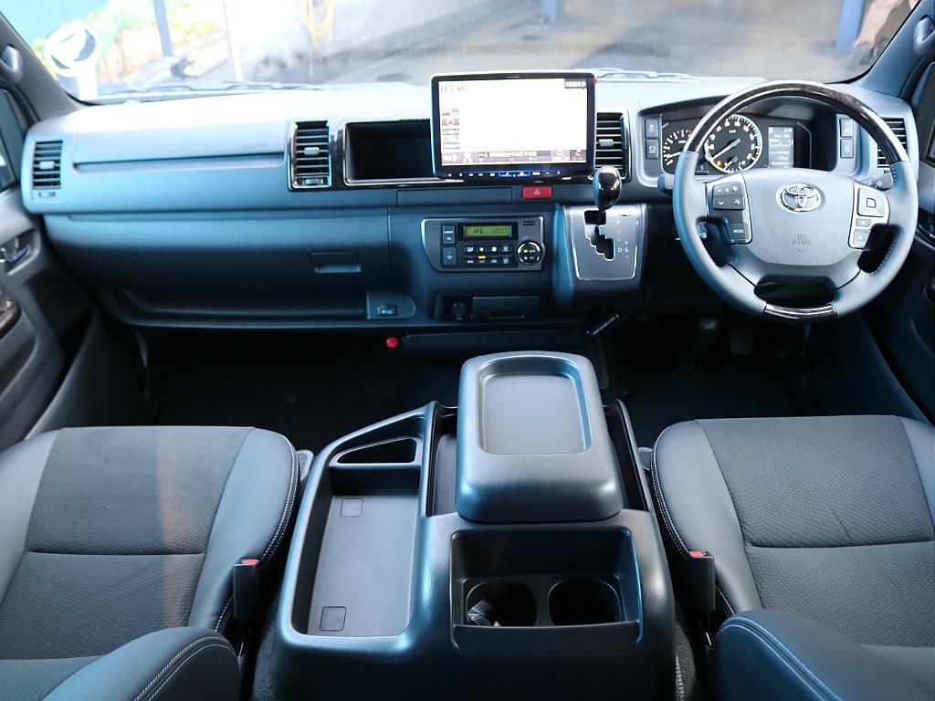 ＦＬＥＸグループは「すべての人に愛車を」をコンセプトに車種別に全国展開中！愛車と一緒に、ライフスタイルを充実させてもらいたいという思いで、ランクル仙台泉店では皆様のご要望になんでもお応えします♪