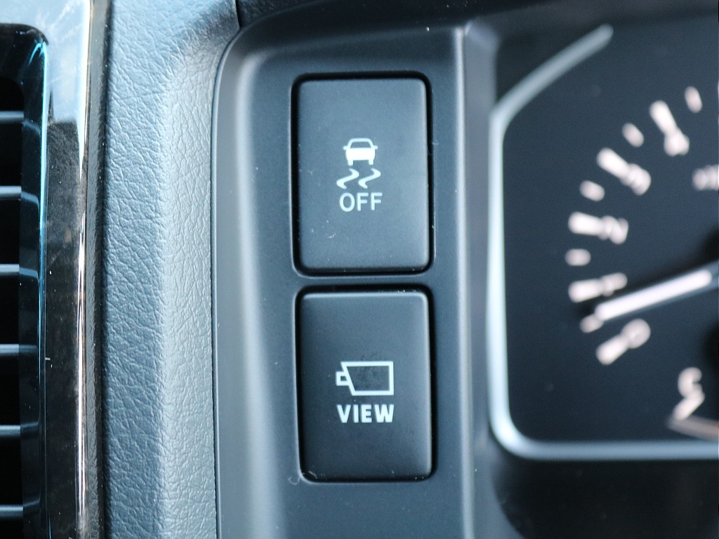 ＦＬＥＸグループは「すべての人に愛車を」をコンセプトに車種別に全国展開中！愛車と一緒に、ライフスタイルを充実させてもらいたいという思いで、ランクル仙台泉店では皆様のご要望になんでもお応えします♪