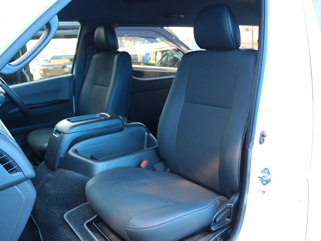 当店の在庫車は全て車輌検査専門会社である第三者機関（株）ＡＩＳ、日本自動車鑑定協会（ＪＡＡＡ）にて１台１台、必ず二重の車輌チェックを実施しております。修復歴有りの車の無断販売はいたしません。