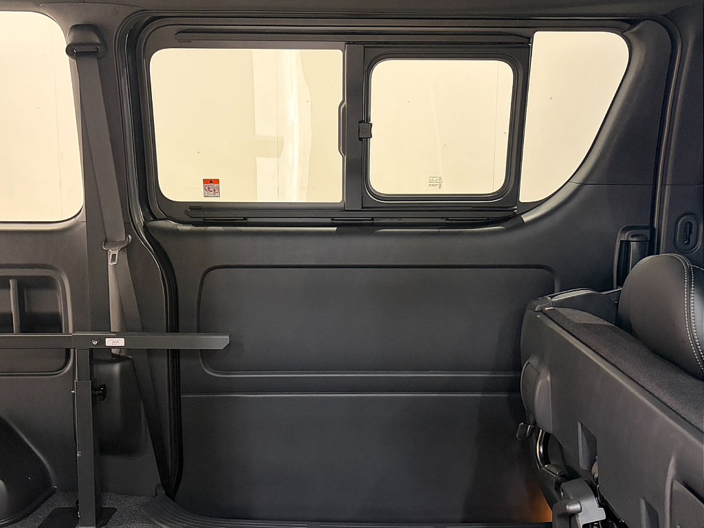 新車のためもちろん傷なし！