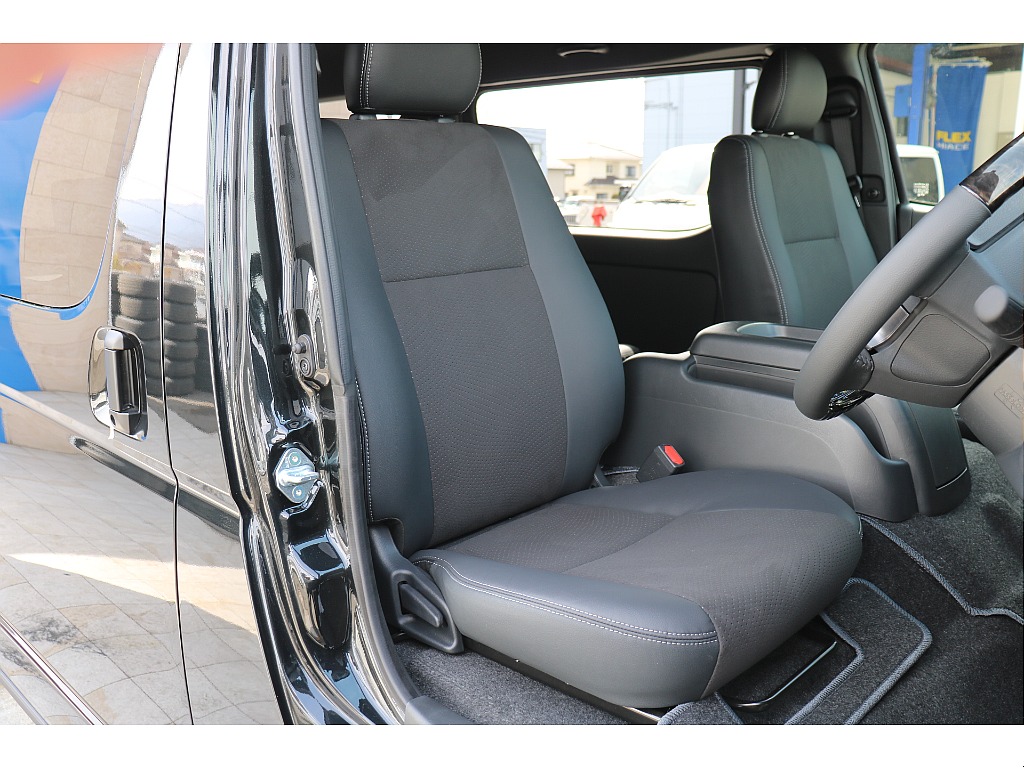 ダークプライムⅡ専用ハーフレザーシート！