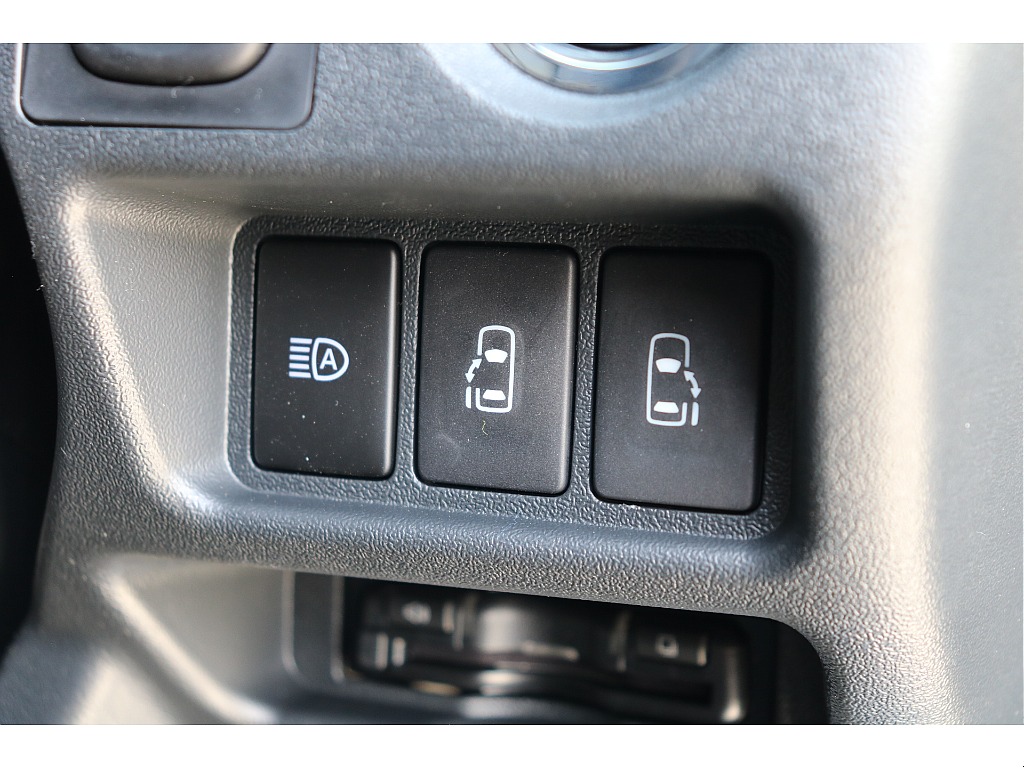 両側パワースライドドア！