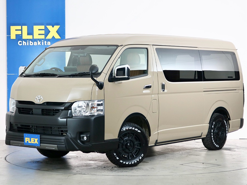 【新車】８型/ガソリン４ＷＤ/５人乗り１ナンバー登録/アースカラーＰＫＧ/ＢＩＧ－Ｘナビ/ＨＤＭＩ接続/１２．８型後席モニター/ベッドキット