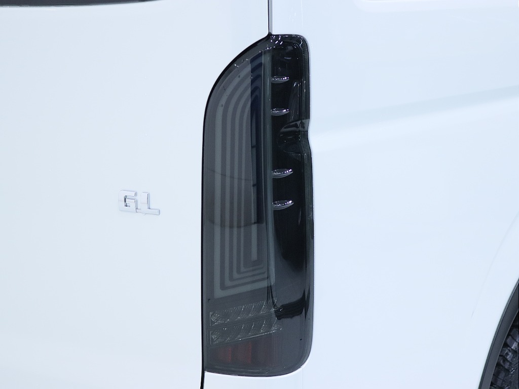 FLEXオリジナルNEOTRACEテールランプ付き！